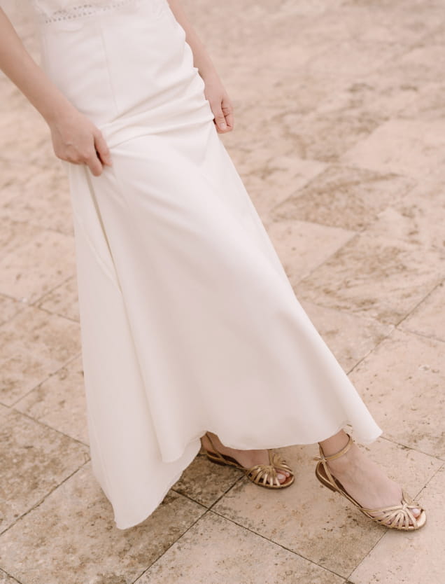 sandales plates dorées pour femme