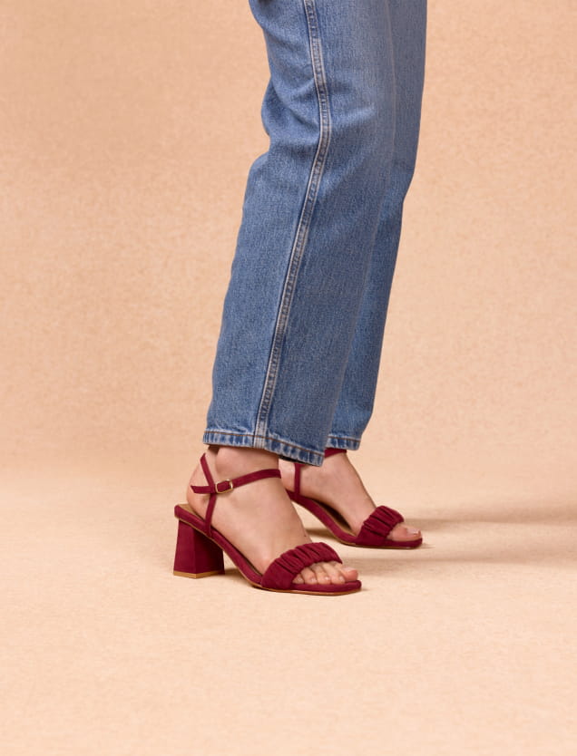 women's leather heeled sandals