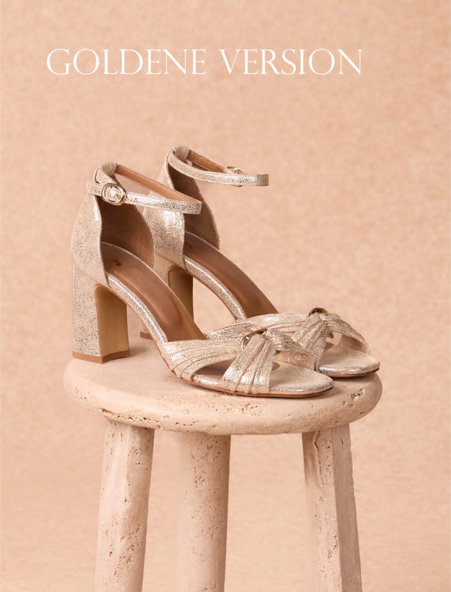 goldene Ledersandalen für Frauen