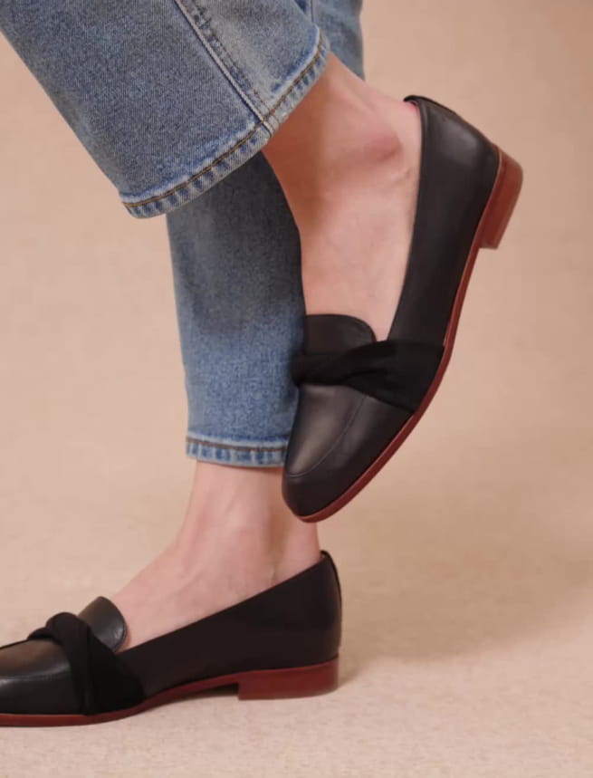 Women's Leather Loafer: The Black Loafers with Headband Lilly model