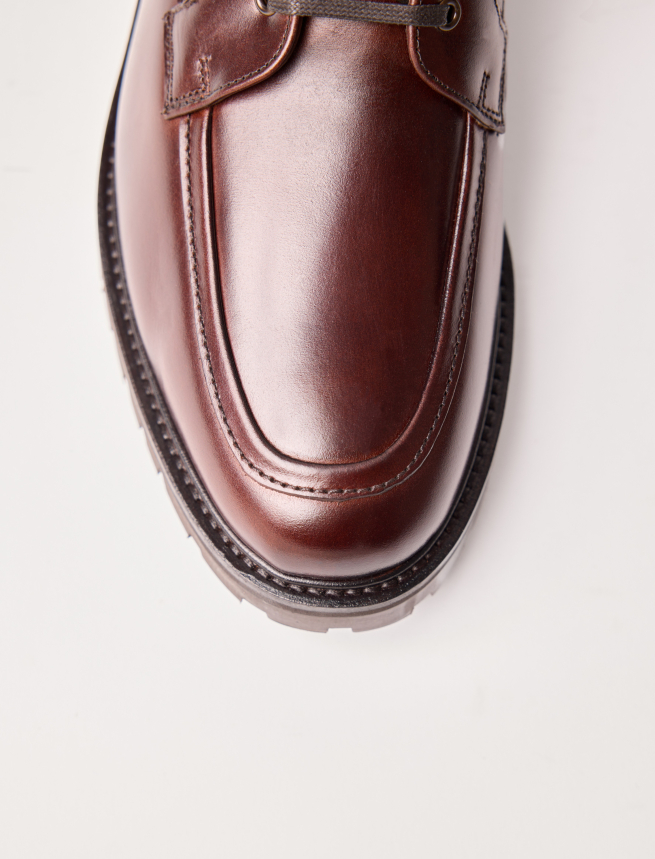 Alban - Burgunderrot Gefüttert