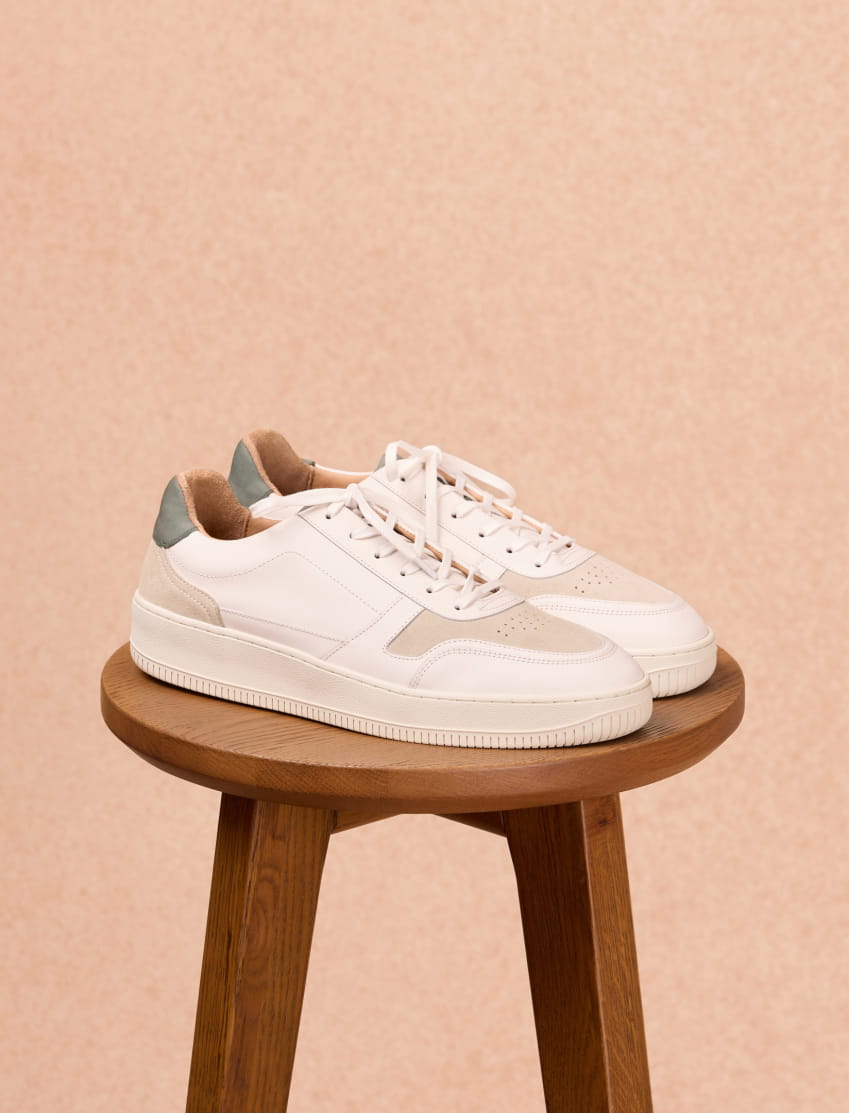 sneakers aus weißem leder und zedernholz für herren