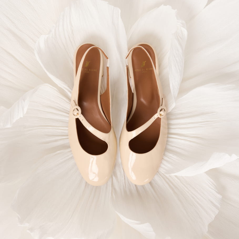 sandales en cuir ivoire pour femme