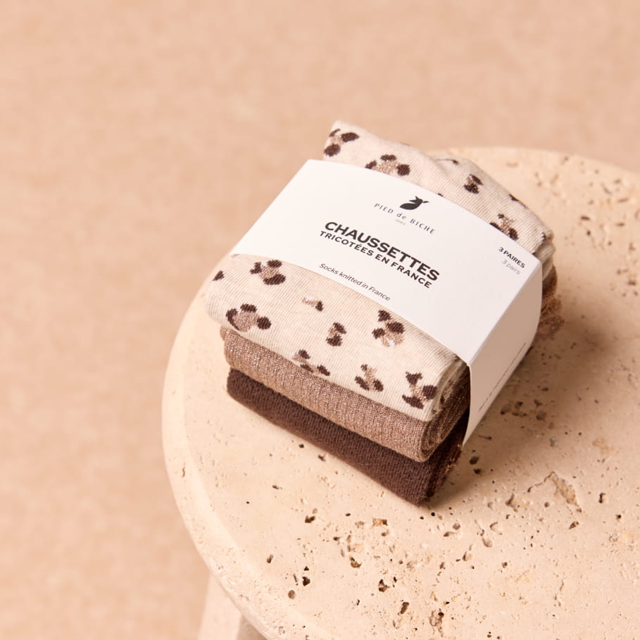 pack of black and leopard socks for women