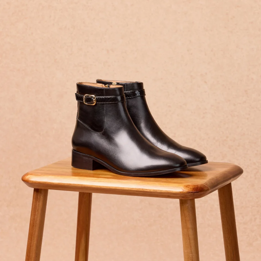 women's black leather boots