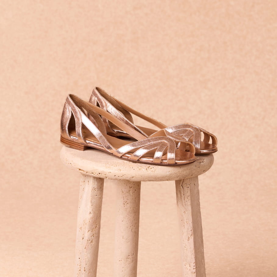 sandales plates en cuir rose pour femme