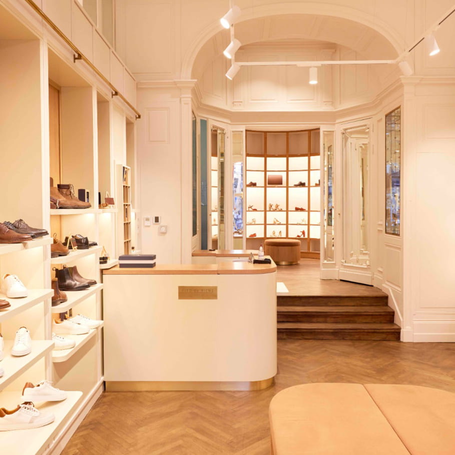 men's and women's shoe boutique