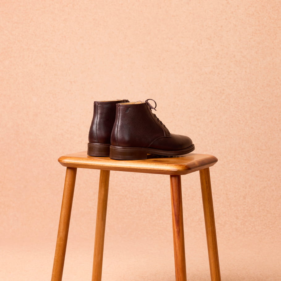 brown grained leather chukka boots for men