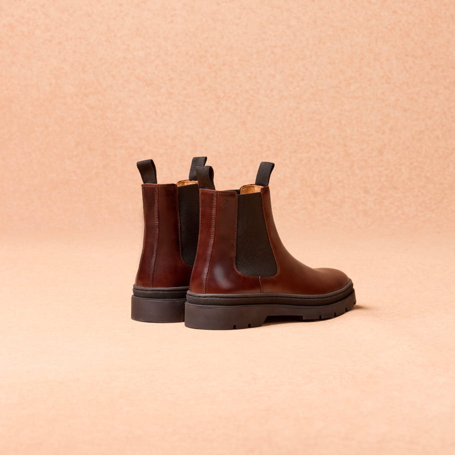 brown leather chelsea boots for men