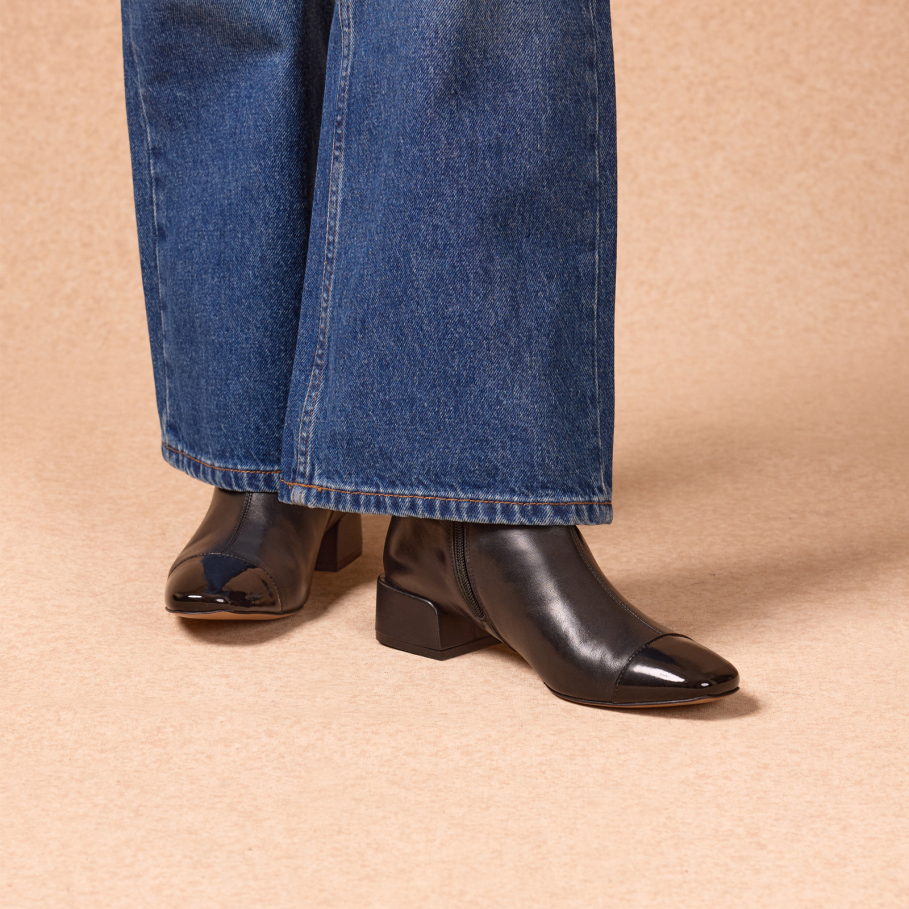 flache Stiefeletten aus Leder mit schwarzer Lackkappe für Damen