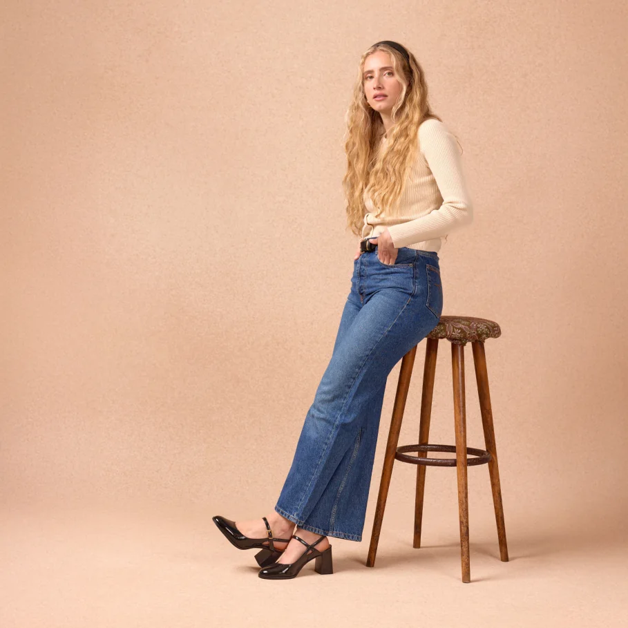 Black patent leather heeled Mary Janes for women