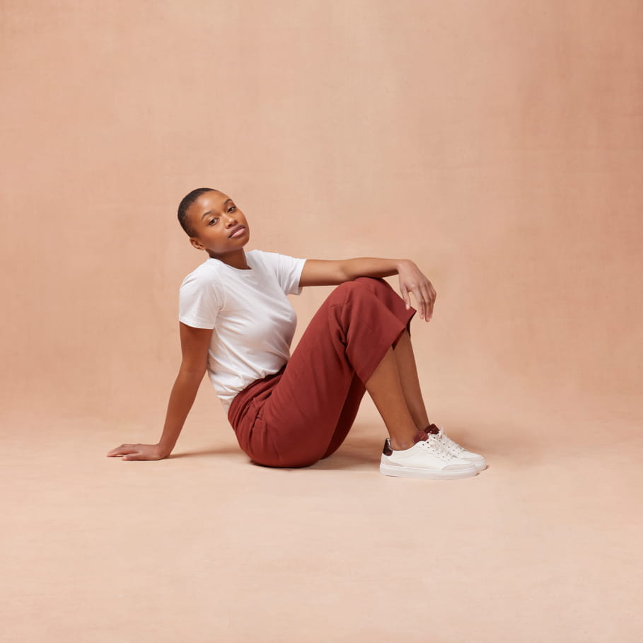 sneakers blanche et violet en cuir lisse pour femme