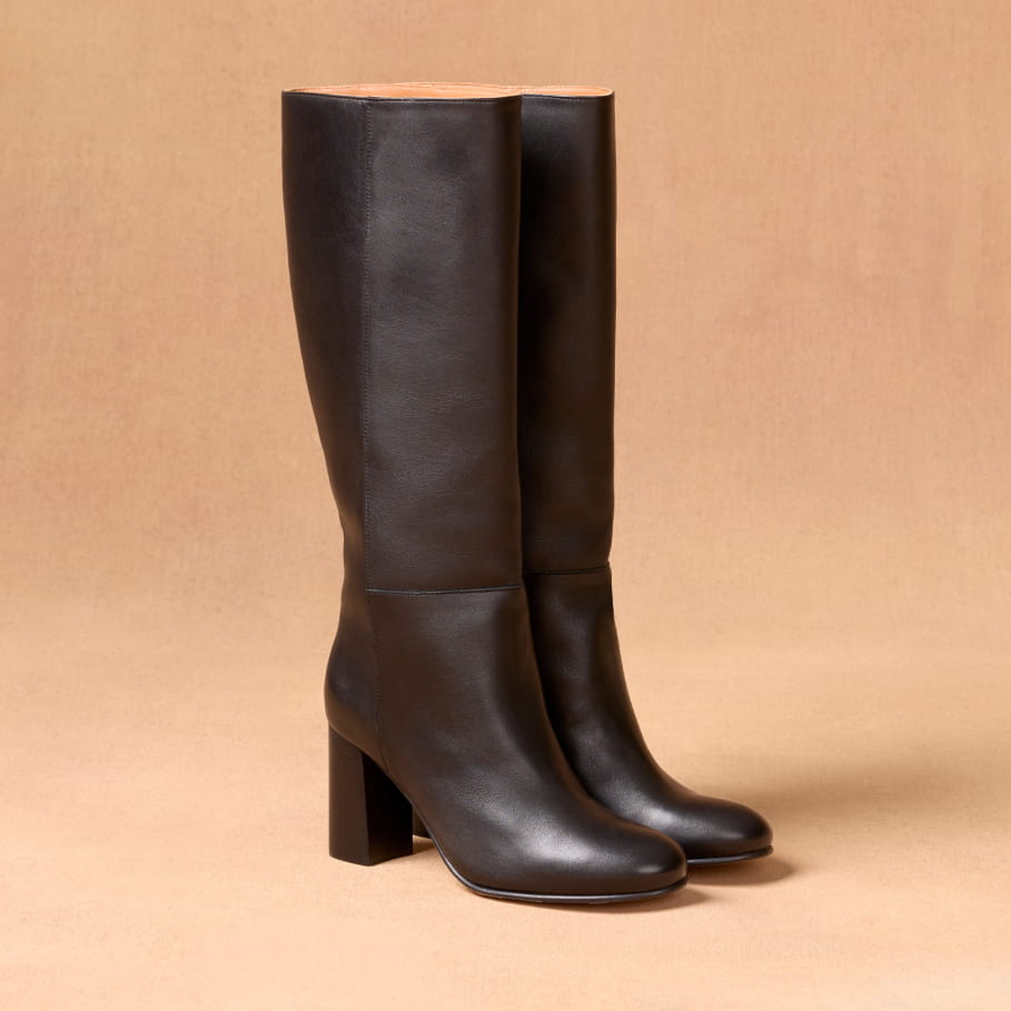 schwarze Lederstiefel für Frauen