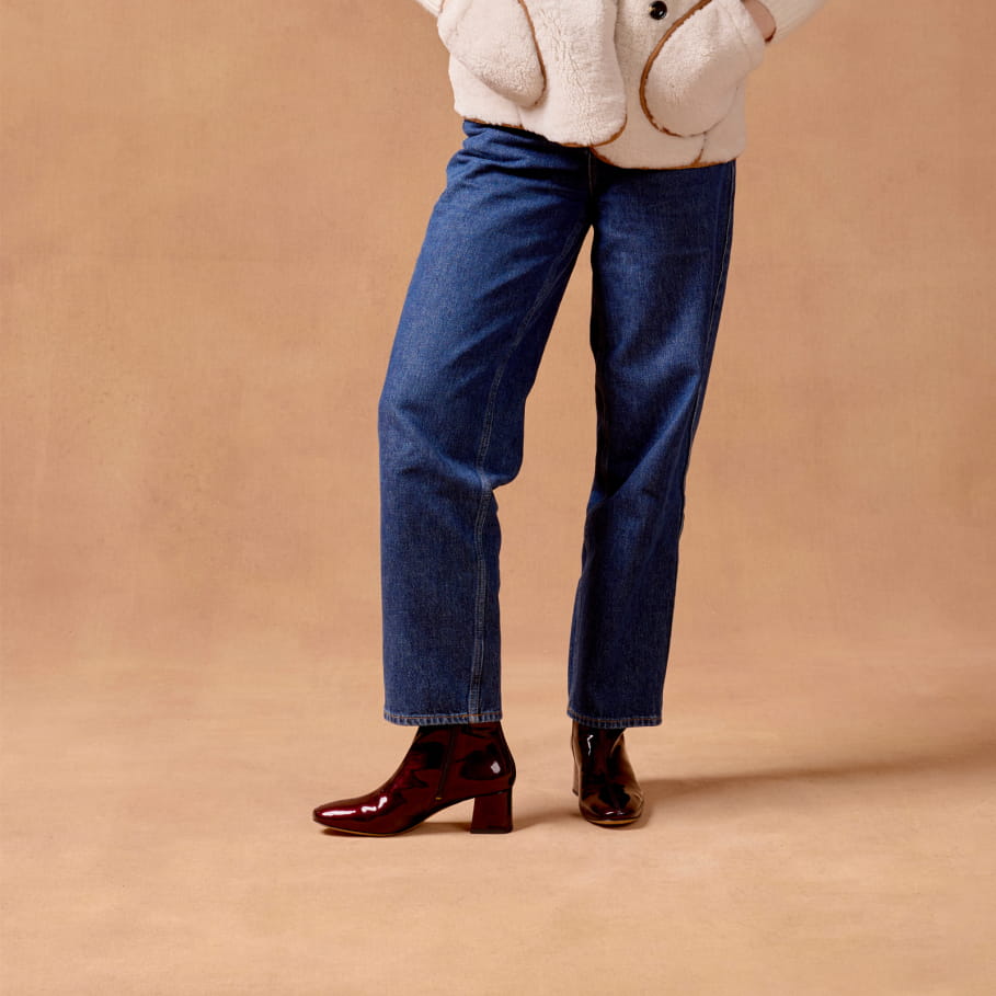 bottines en cuir verni bordeaux pour femme