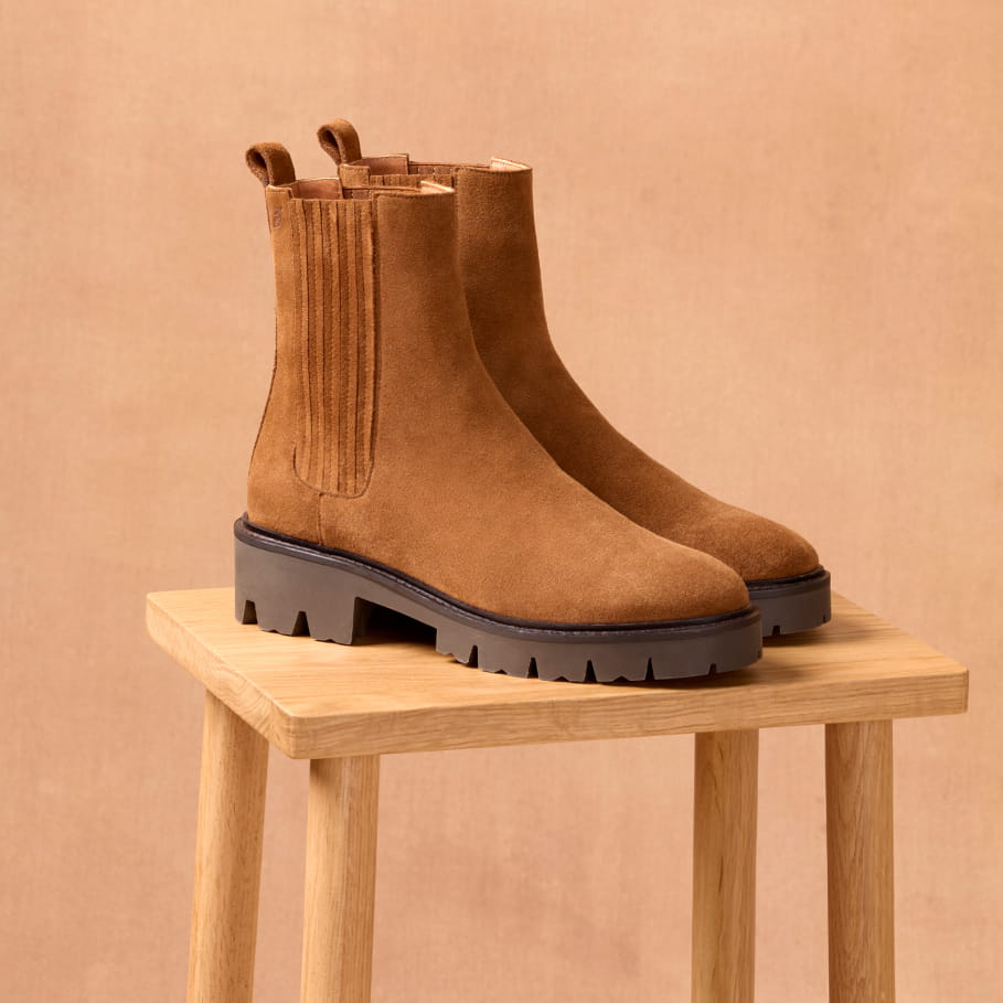 leather chelsea boots for women