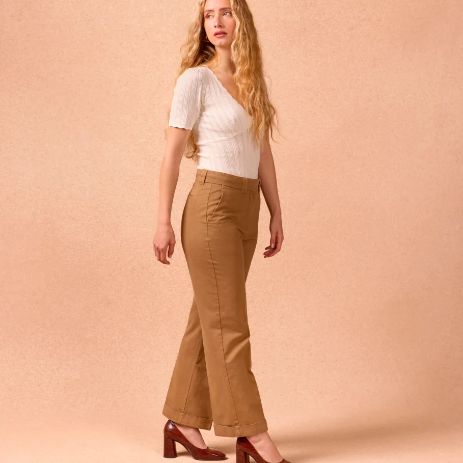 heeled pumps in reptile leather for women