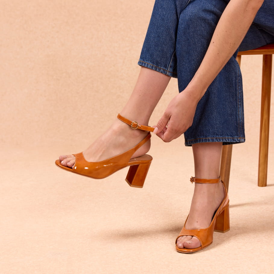 women's brown patent leather heeled sandals