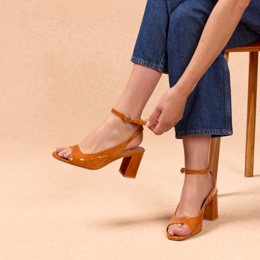 women's brown patent leather heeled sandals