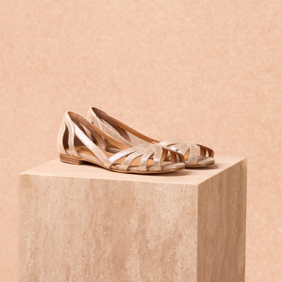 flache Ledersandalen für Frauen