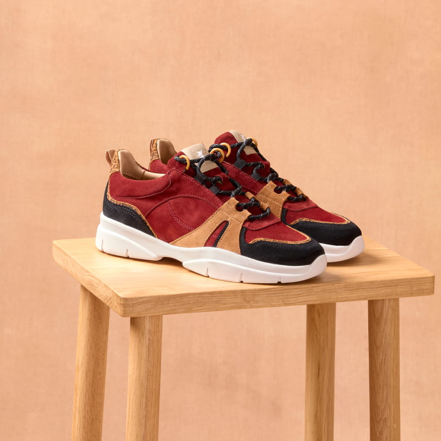 sneakers en cuir grenat et leopard pour femme