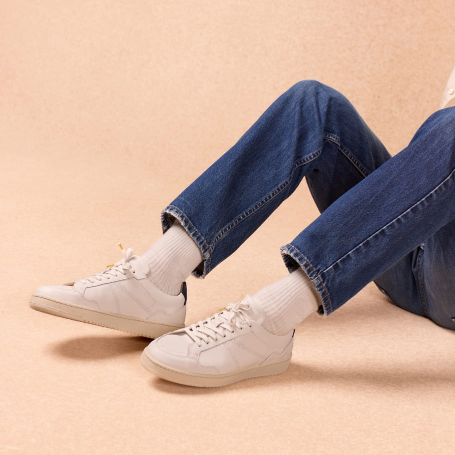 sneakers en cuir blanc et bleu pour homme