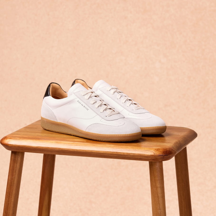 weiße und schwarze Sneakers aus Leder für Frauen