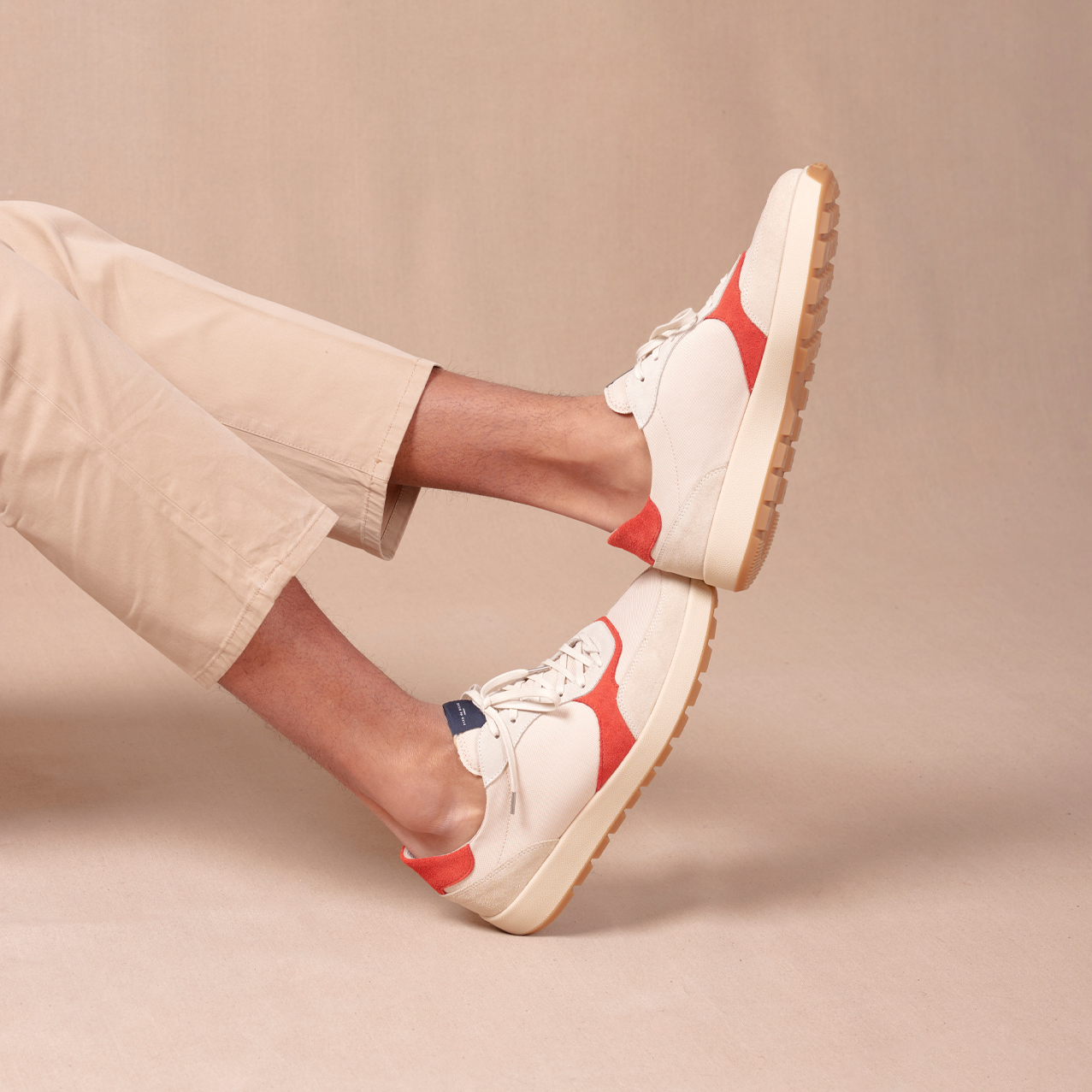 sneakers creme et orange en tissus recyclés pour l'homme